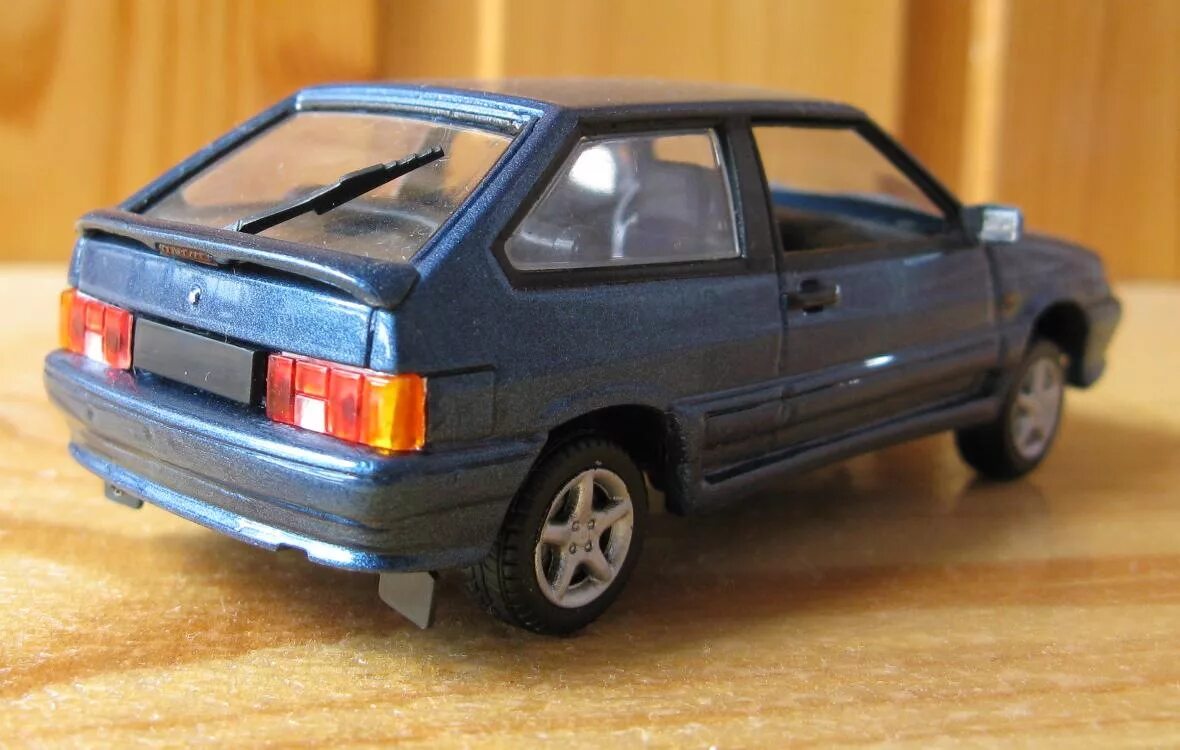 Машина Autotime "LADA 110" гражданская 1:36 - AT-7861 - купить по оптовой цене в
