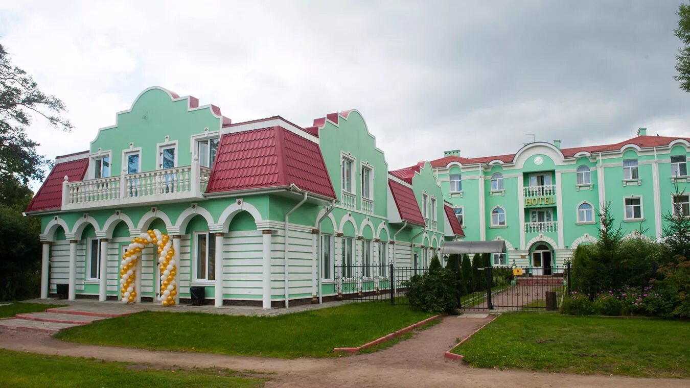 Дворец в знаменке петергоф. Петергоф санкт петербургское шоссе 140. Ресторан летний дворец в петергофе. Усадьба знаменка стрельна. Ресторан александрия петергоф.