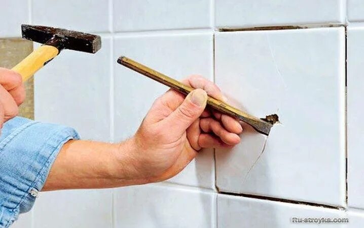 Как снять старую кафельную плитку. Декор старой плитки на кухне. декорирование старой плитки. затирка старой плитки своими руками. как обновить кафельную плитку на кухне своими руками.
