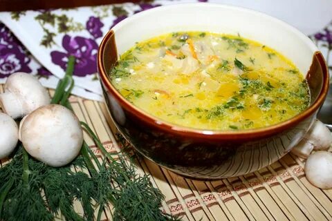 Рецепт куриного супа с грибами и сыром