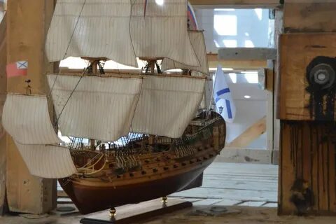 Парусный линкор герой 4 буквы сканворд