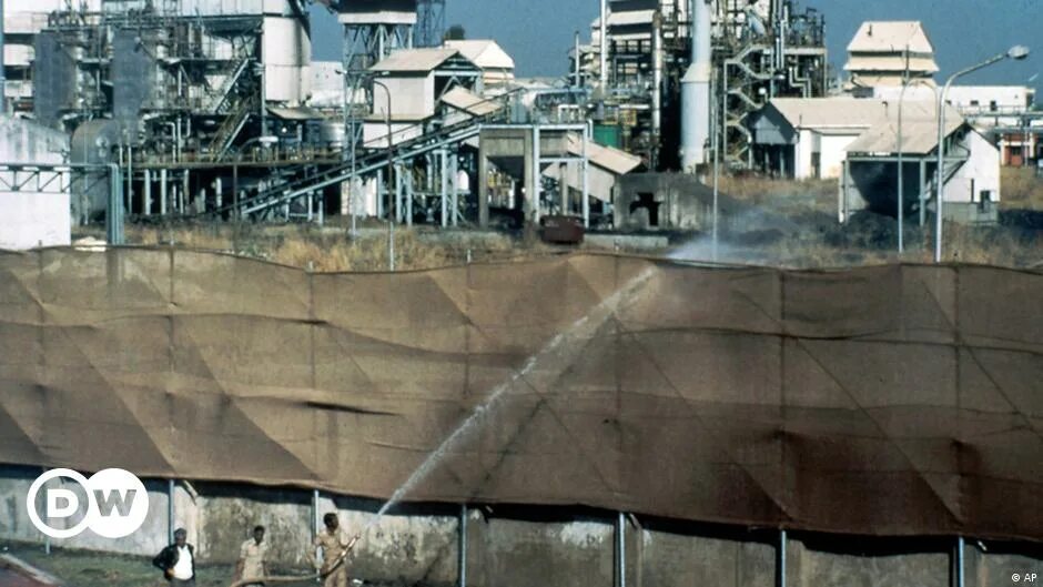 Бхопальская катастрофа 1984. Завод union carbide бхопал. Бхопальская катастрофа 1984. 17 декабря 1984. Бхопальская катастрофа 3 декабря 1984 года презентация.