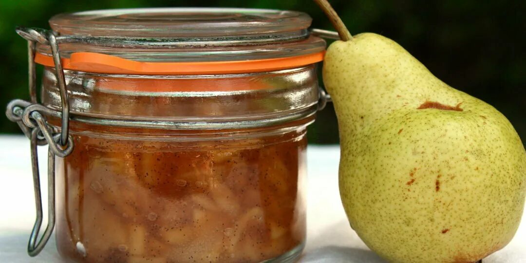 Вкусный рецепт груш. Груша с маслом на зиму. Грушевый пирог перевертыш с карамелью. Груша в сиропе. Пирог перевертыш с грушами.