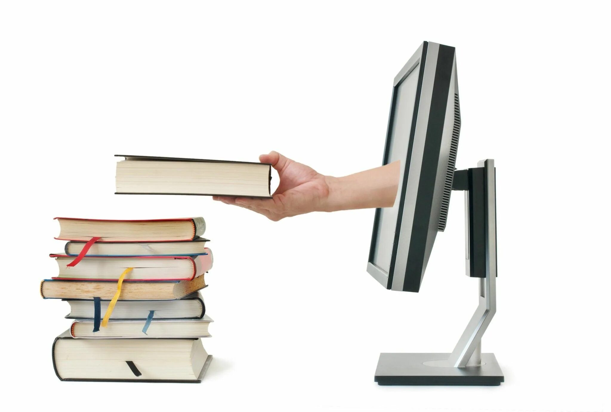 Человек компьютер книга. Компьютер и книги. Чтение в интернете. Компьютеры в библиотеке. Электронная интернет-библиотека.