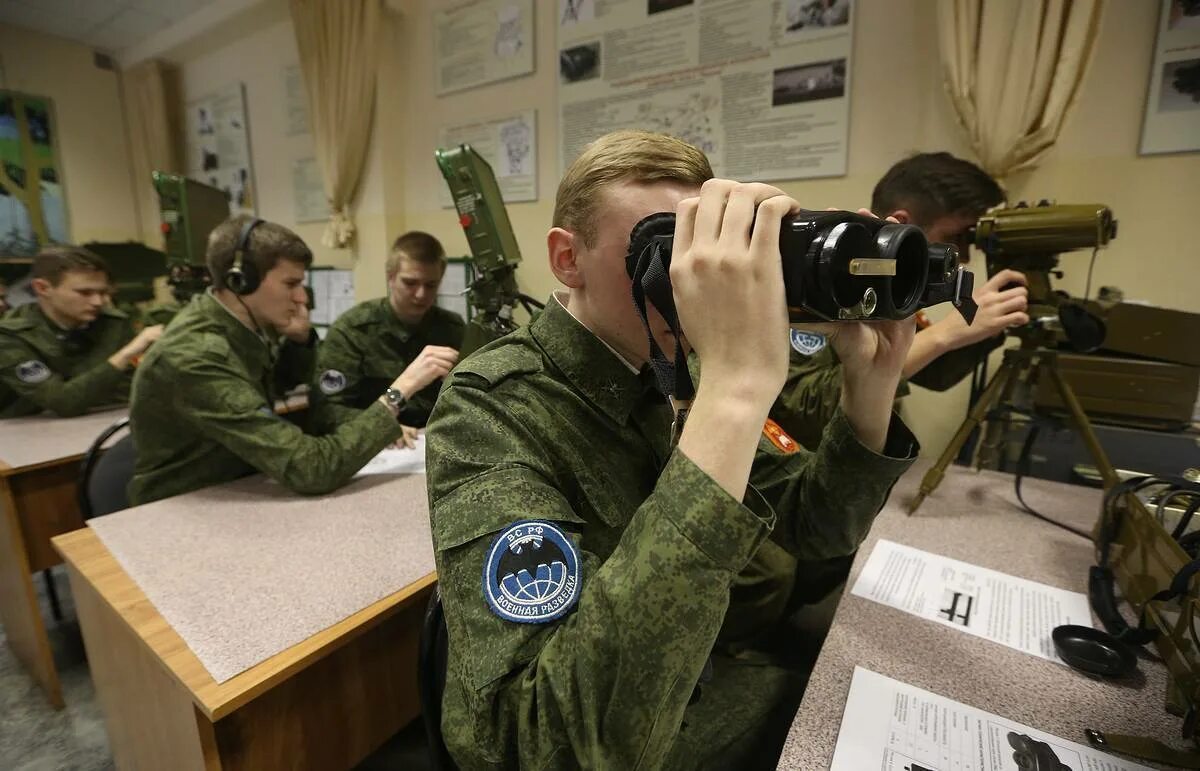 Кафедра военно полевой. Военная подготовка. Военная Кафедра в вузах. Военная подготовка в России. Учеба в военном вузе.