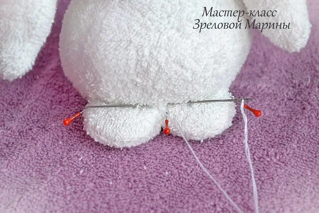 Как сделать ноги снеговику. Как сделать ноги снеговику. Как сделать ноги снеговику. Снеговики спицами от анастасии зяблицкой. Снеговик под елку на длинных ногах.