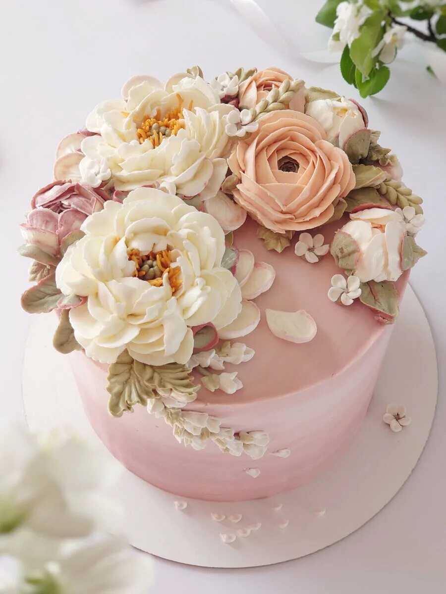 Торт с пионами. Торт с пионами. Украшение торта пионами живых. Торт с пионами. Свадебный торт с пионами.