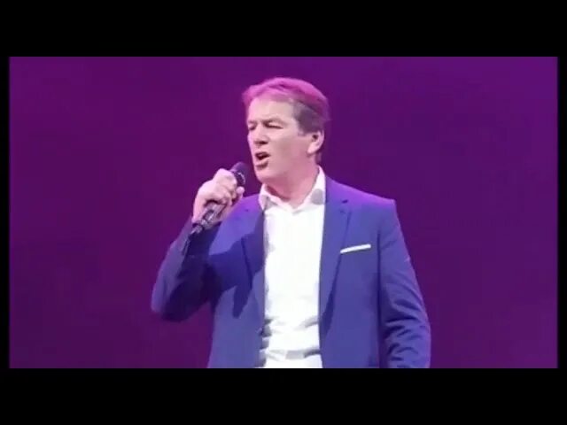 Весь зал плачет. Зал плакал. Судьи плачут на шоу голос. Загорецька. Зал плакал.