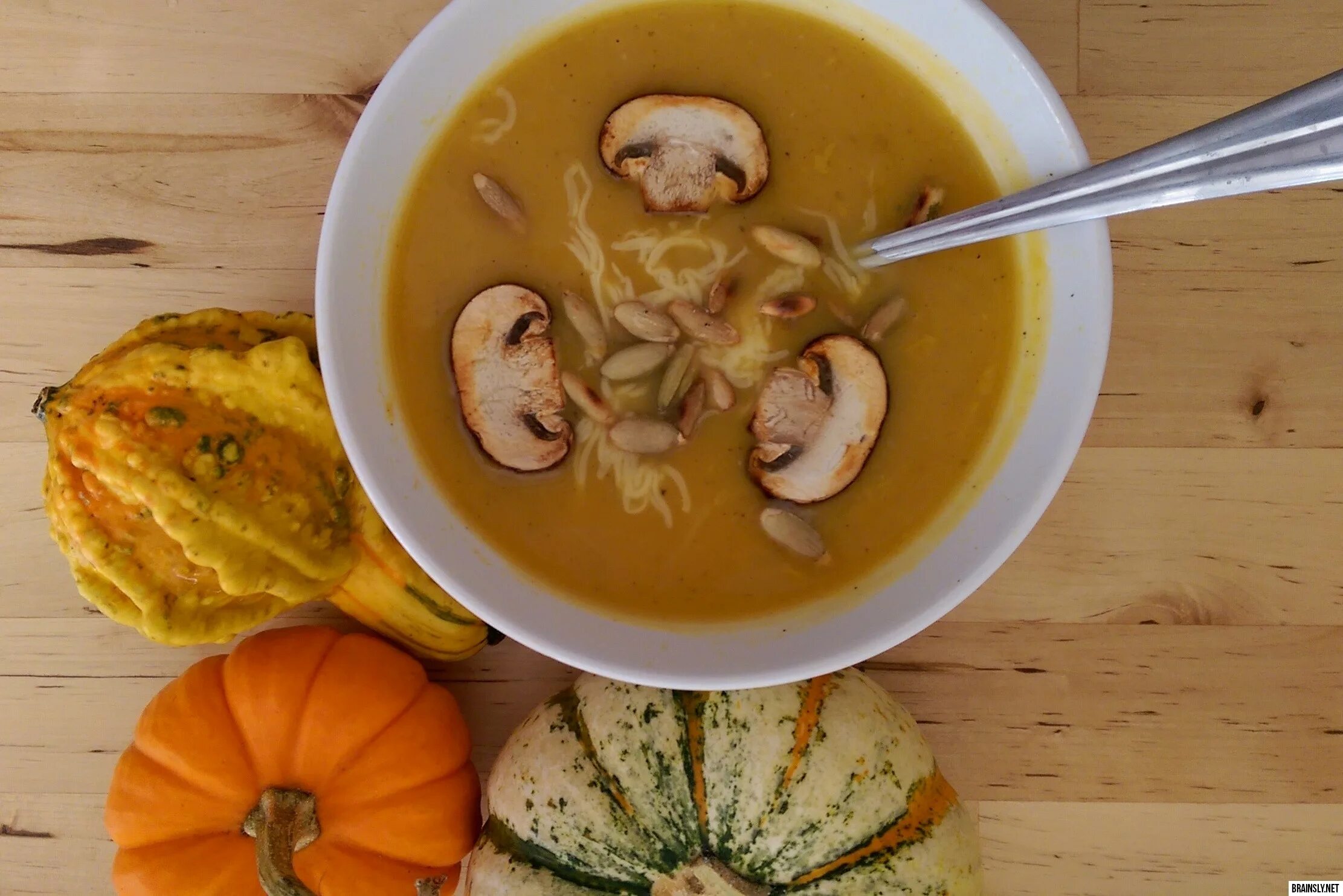 Тыквенный суп с грибами. Суп из шампиньонов. Тыквенное пюре с грибами. Тыквенный крем суп с грибами. Тыквенное пюре с грибами.