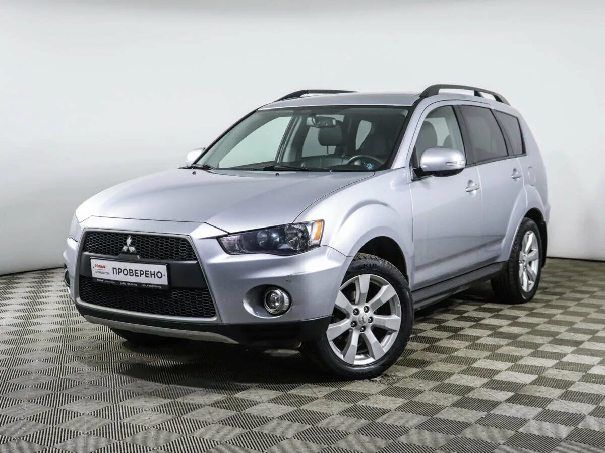 Мицубиси 2011г. Mitsubishi Outlander 2 2011. Митсубиши Аутлендер 2011. Mitsubishi Outlander 2011 года. Mitsubishi Outlander 2.4 CVT.