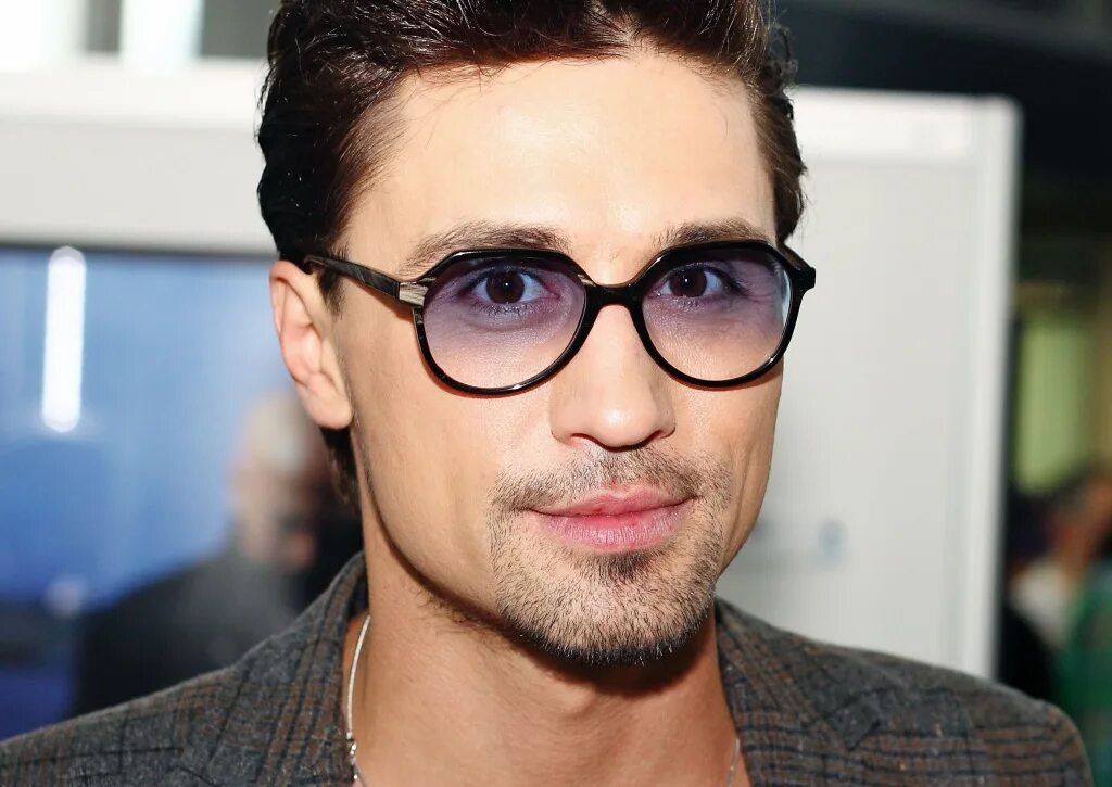 жан рено монах. николас кейдж в очках. Ray ban джонни депп. леон киллер жан рено. леон жан рено в очках.