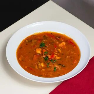 Томатный суп с морепродуктами