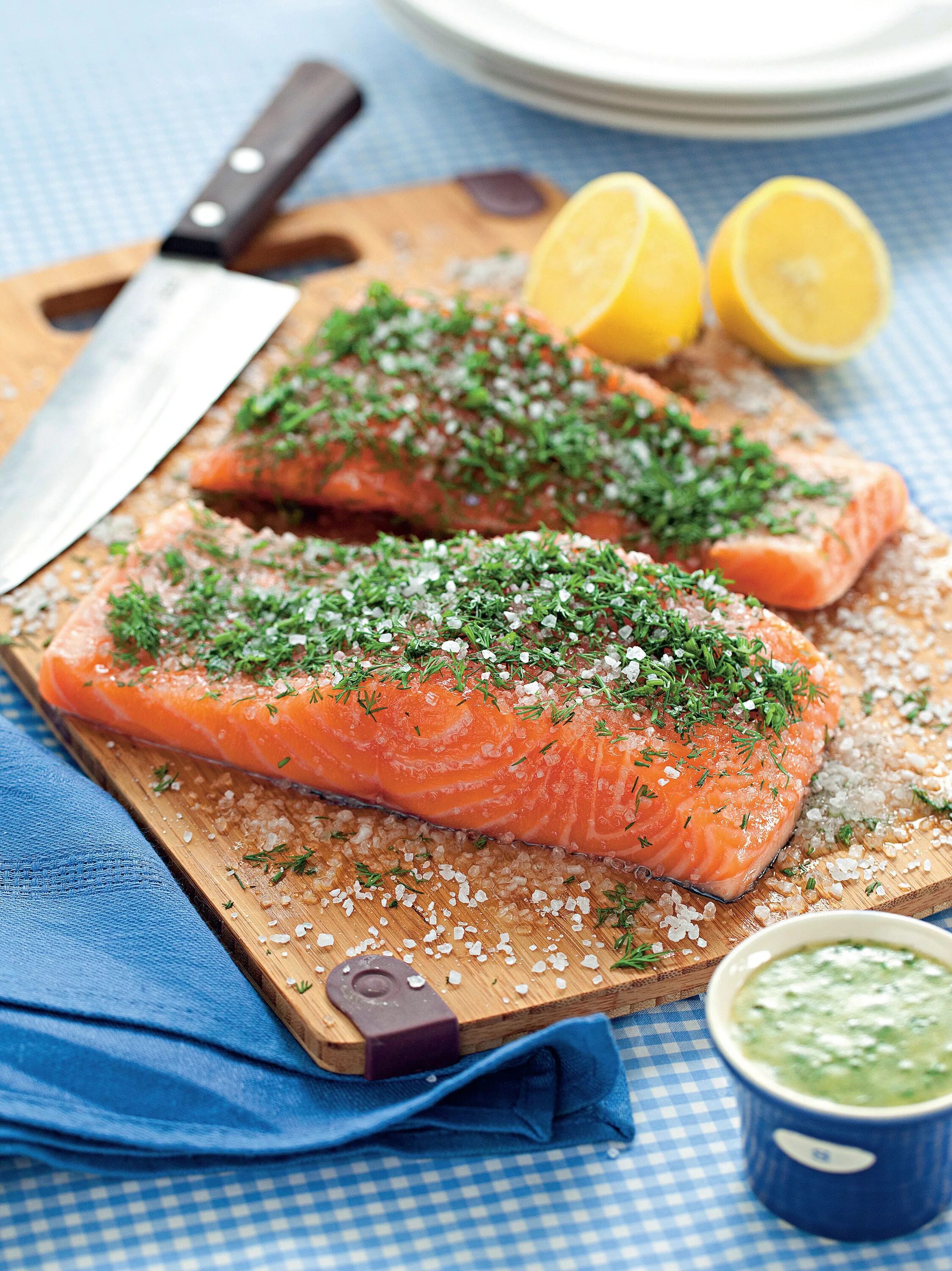 Семга гравлакс. Лосось гравлакс. Граавилохи. Гравлакс из лосося с укропом. Лосось гравлакс.