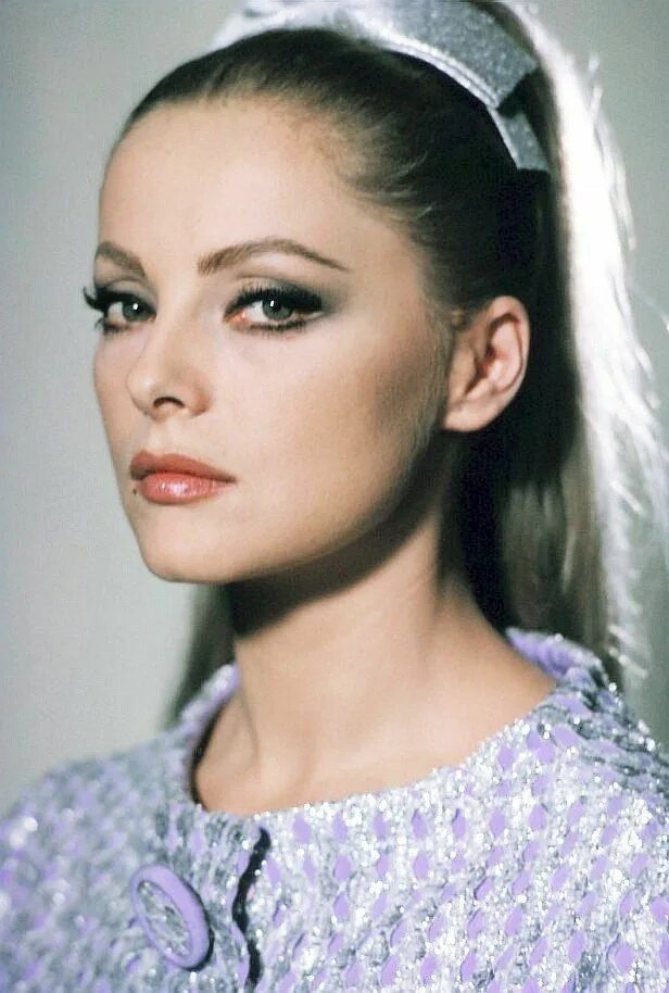 Virna Lisi in 'Duel of the Titans' - 24 Femmes Per Second