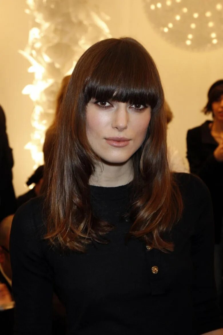 Идет девчонка смешная челка. Неудачная челка. Идет девчонка смешная челка. Идет девчонка смешная челка. Идет девчонка смешная челка.