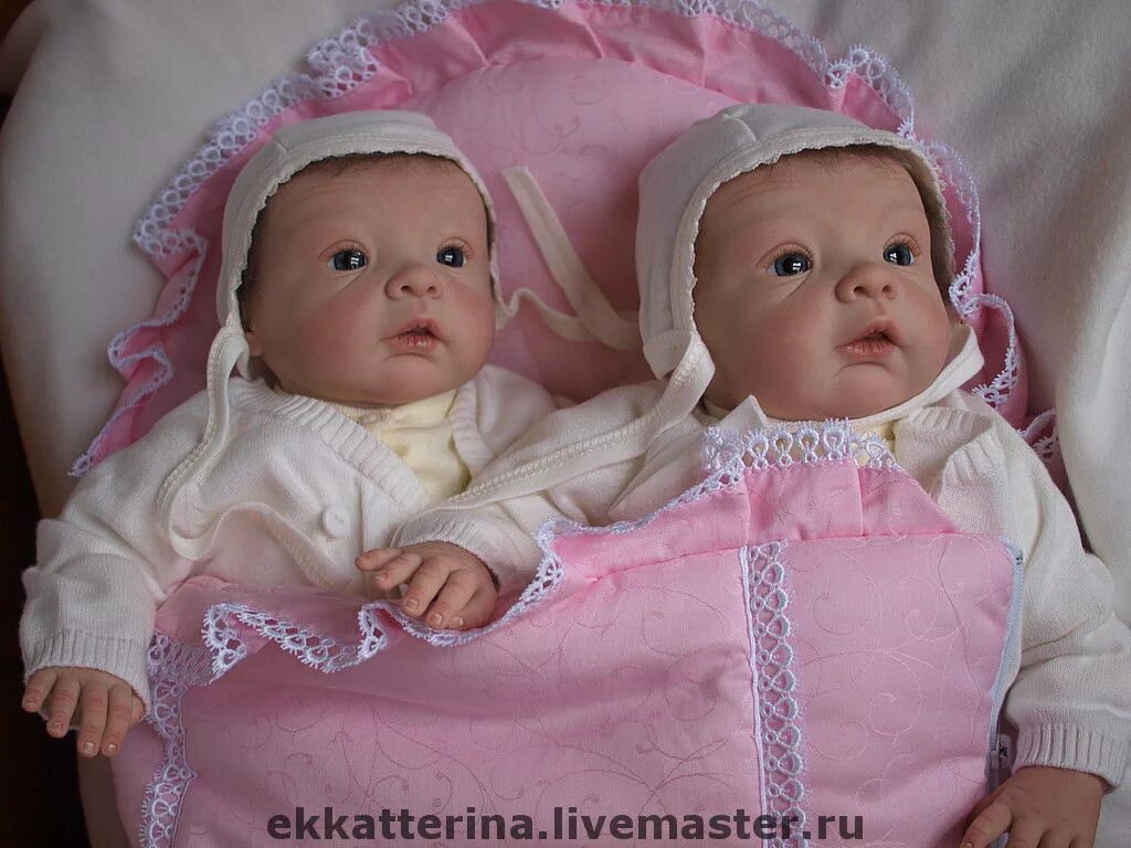 Валберис куклы реборн близняшки. Валберис куклы реборн. Кукла реборн валберис кукла.
