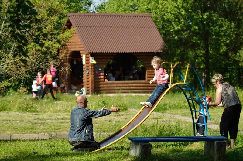 Навес для родника. Ставрополь новая детская площадка. Благоустройство территории родника. Благоустройство территории родника. Площадка родники.