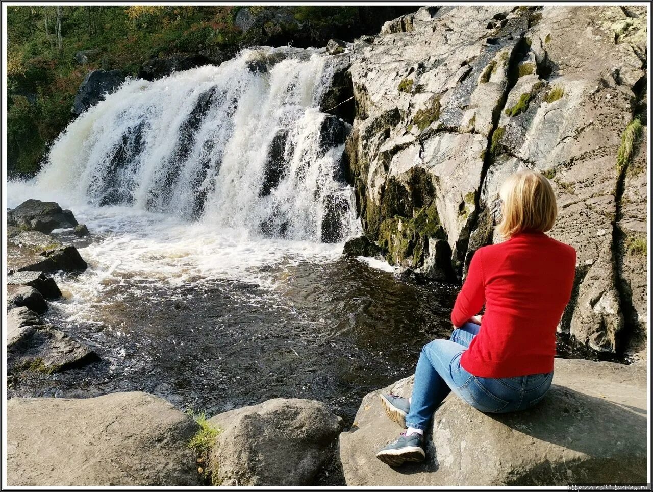 Лавнинский водопад. Водопад Лавна Мурманск. Река Лавна. Река Лавна Мурманск.