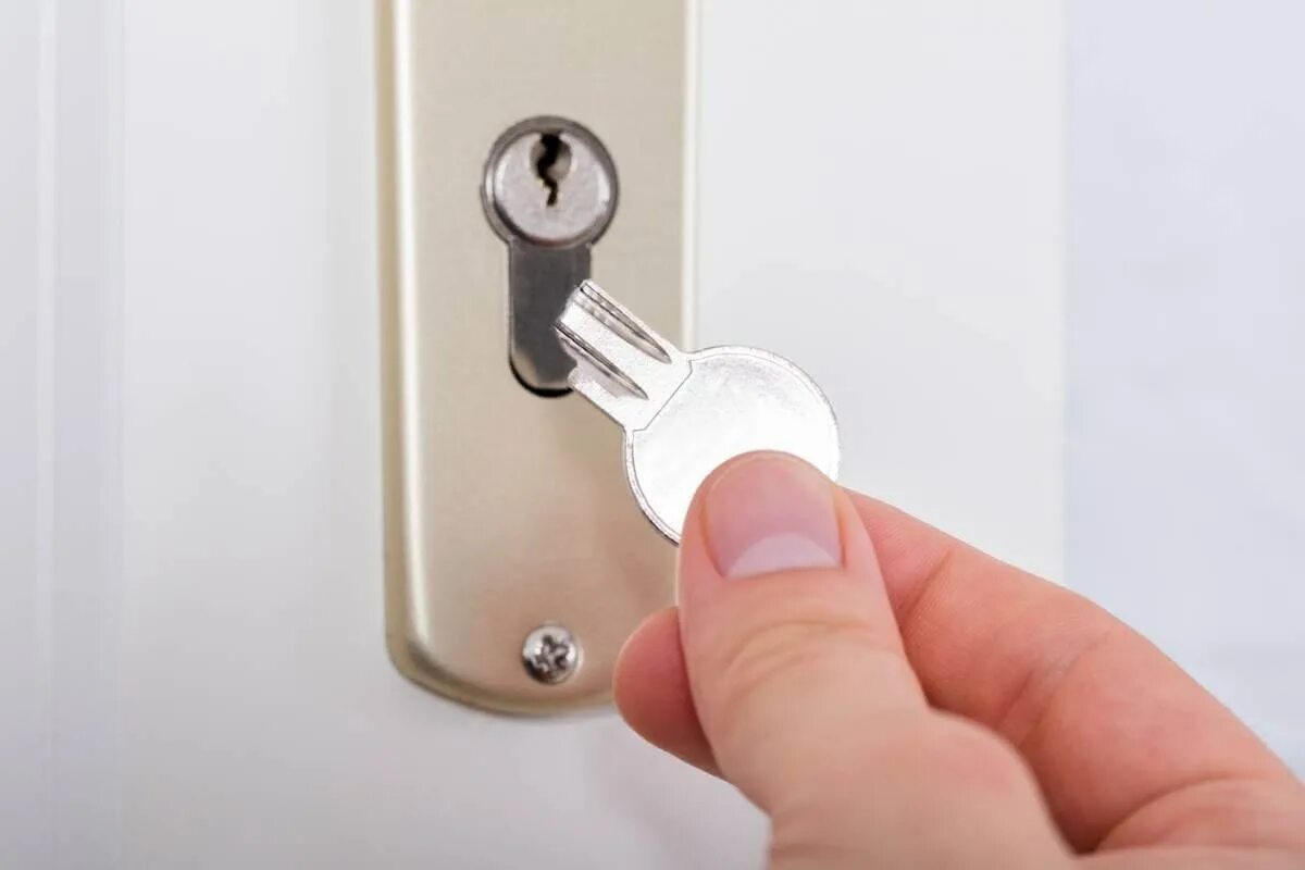 Broken key b