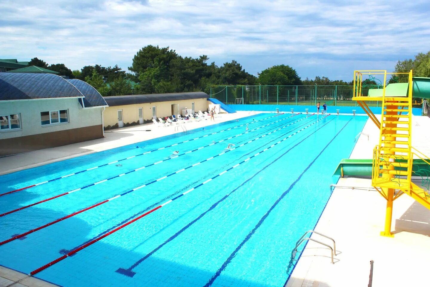 санаторий плаза кисловодск. санаторий кчф ялта бассейн. санаторий подмосковье бассейн. санаторий звенигород сеченова подмосковье. недорогие санатории с бассейном.