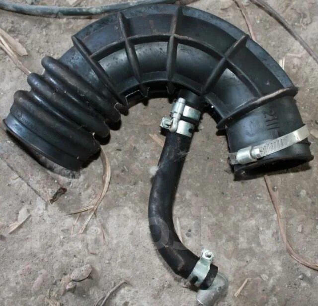 Воздушный патрубок ваз 2114. Гофра воздушного фильтра ваз 2113 артикул. Гофра на корпус воздушного фильтра ваз 2114. Патрубок дмрв 2110. Патрубок к 2111-1148035-10р.