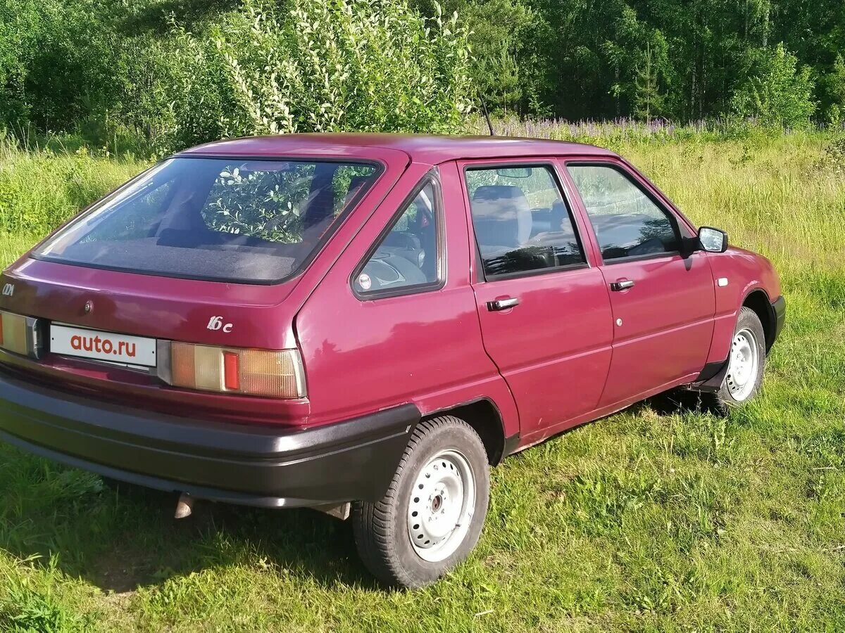 Купить б/у Иж 2126 "Ода" 1990-2005 1.6 MT (73 л.с.) бензин механика в Омске: син
