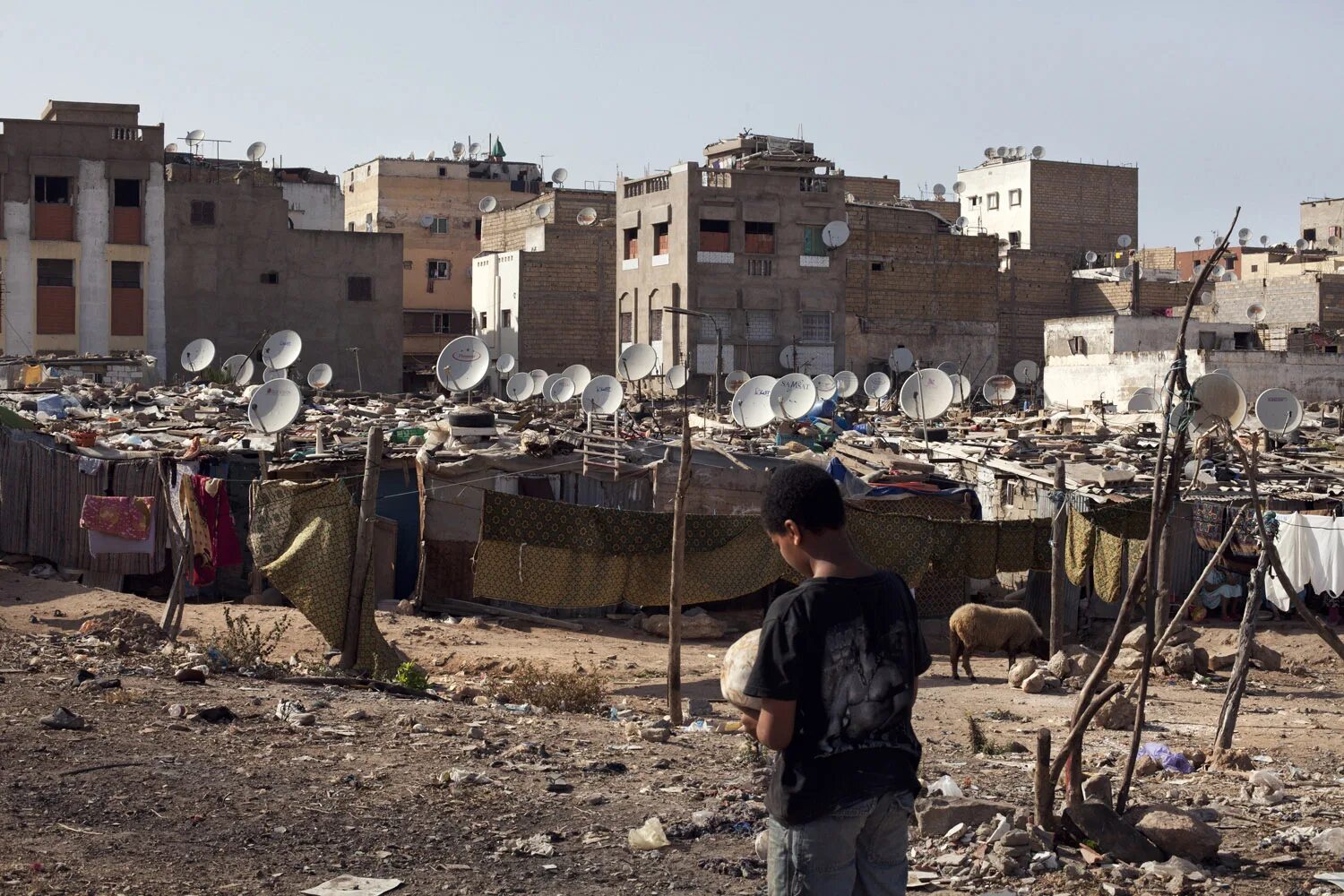 Касабланки (марокко трущобы. Проблемы марокко. Основные экологические проблемы марокко. Алжир экология. Марокко ландшафт.