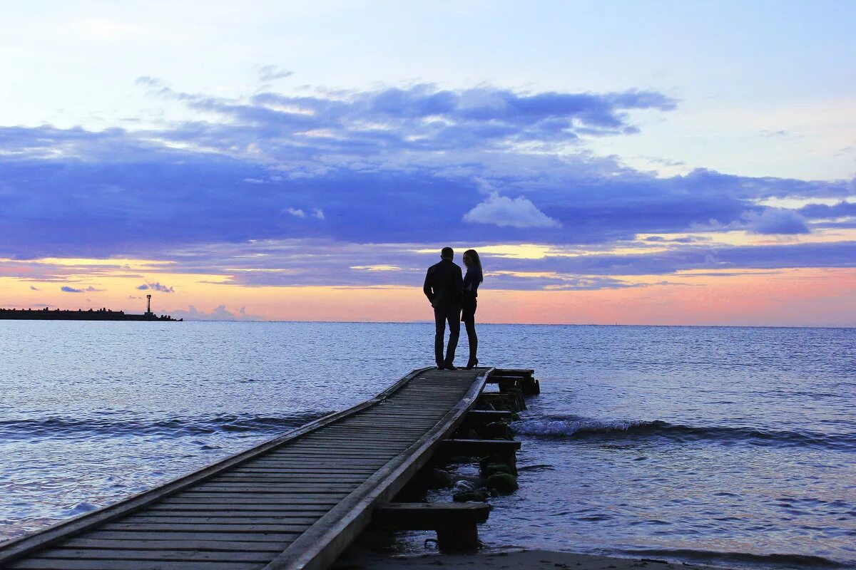 дебаркадер кострома жестокий романс. ярославль толгский монастырь теплоход. причал для лодок. пристань. главная пристань перми.