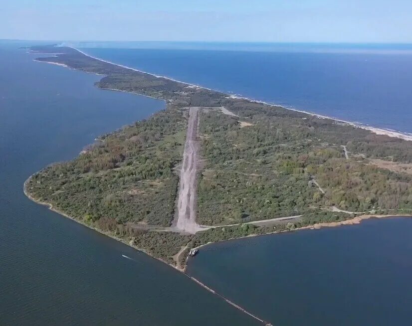 Какова общая протяженность балтийской косы в километрах. Нойтиф Балтийская коса. Балтийская коса авиабаза. Балтийская коса Калининград. Авиабаза Нойтиф Балтийская коса.