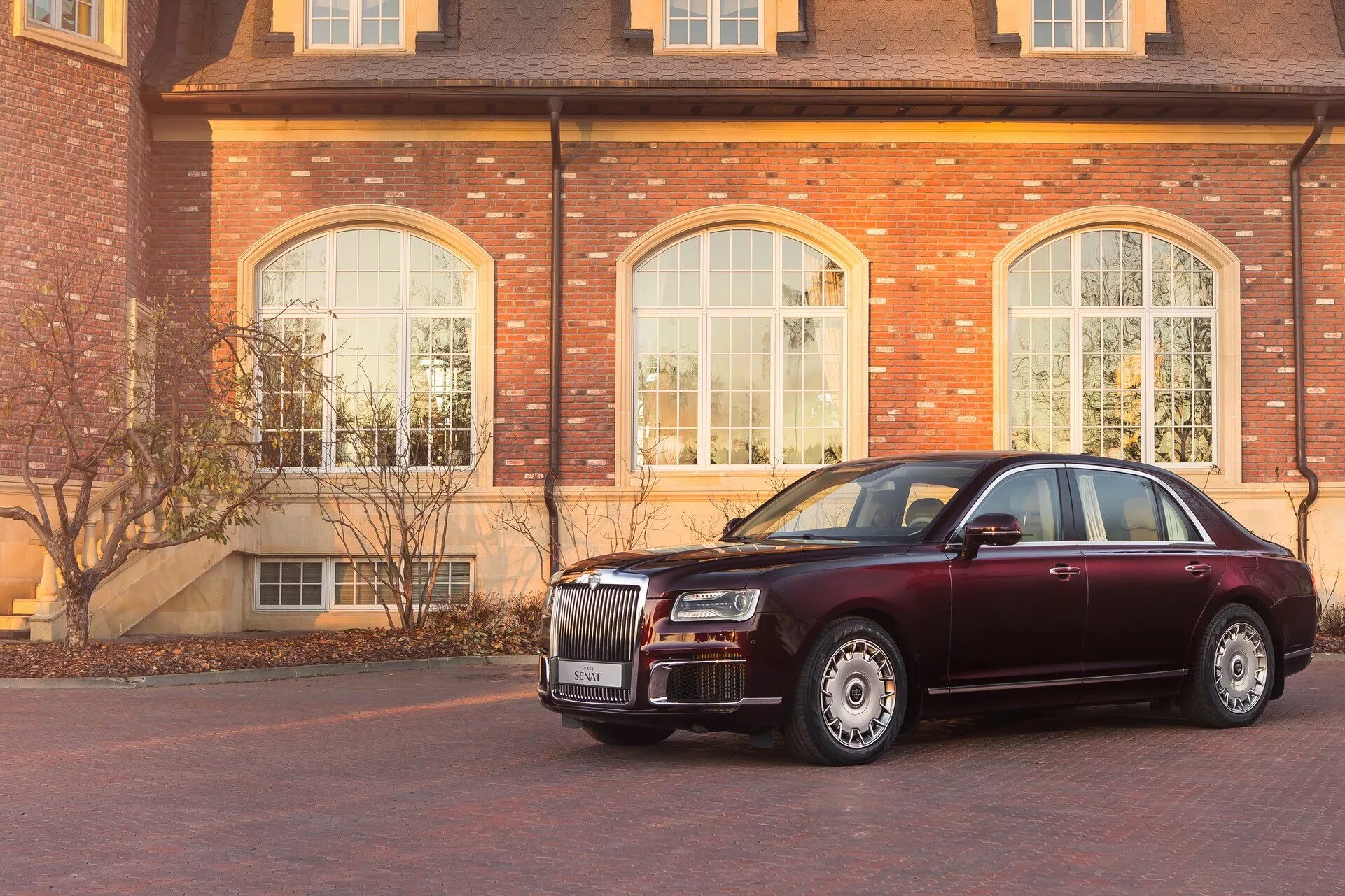 Аурус фото машины. Лимузин Aurus Senat Limousine l700. Aurus «Сенат». Аурус Сенат седан s600. Аурус седан.