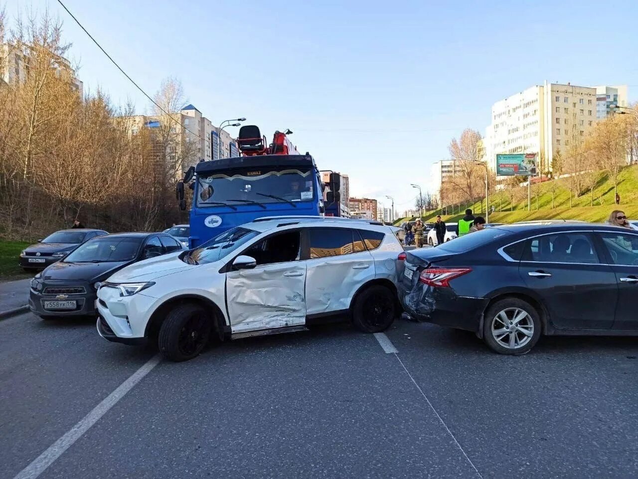 Разбилась казань. Автокатастрофа в Казани вчера. Казань машины.