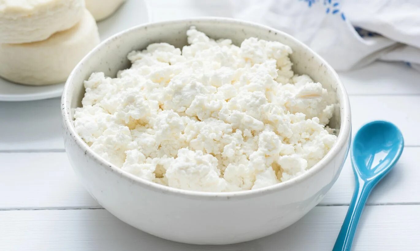 Тара для творога. Творог. Приготовление творога. Творог жкт. Творог мнг.