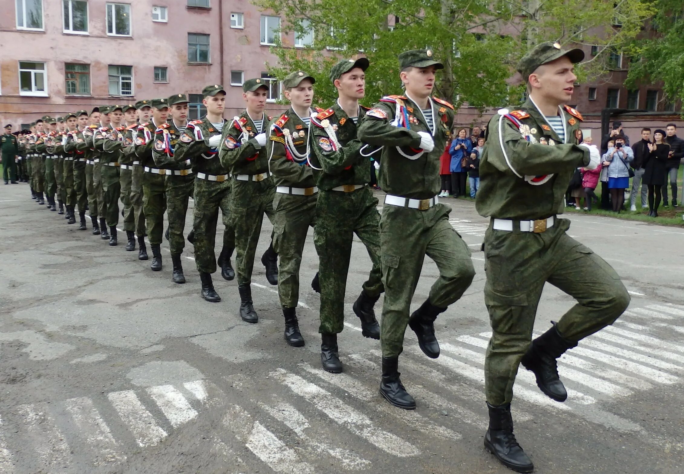 Пансион государственных воспитанниц волжский бульвар. Кши 9 мпгв. Кадетской школы интерната 9. Кши 9 мпгв. Кадетская школа-интернат 9 имени язова.