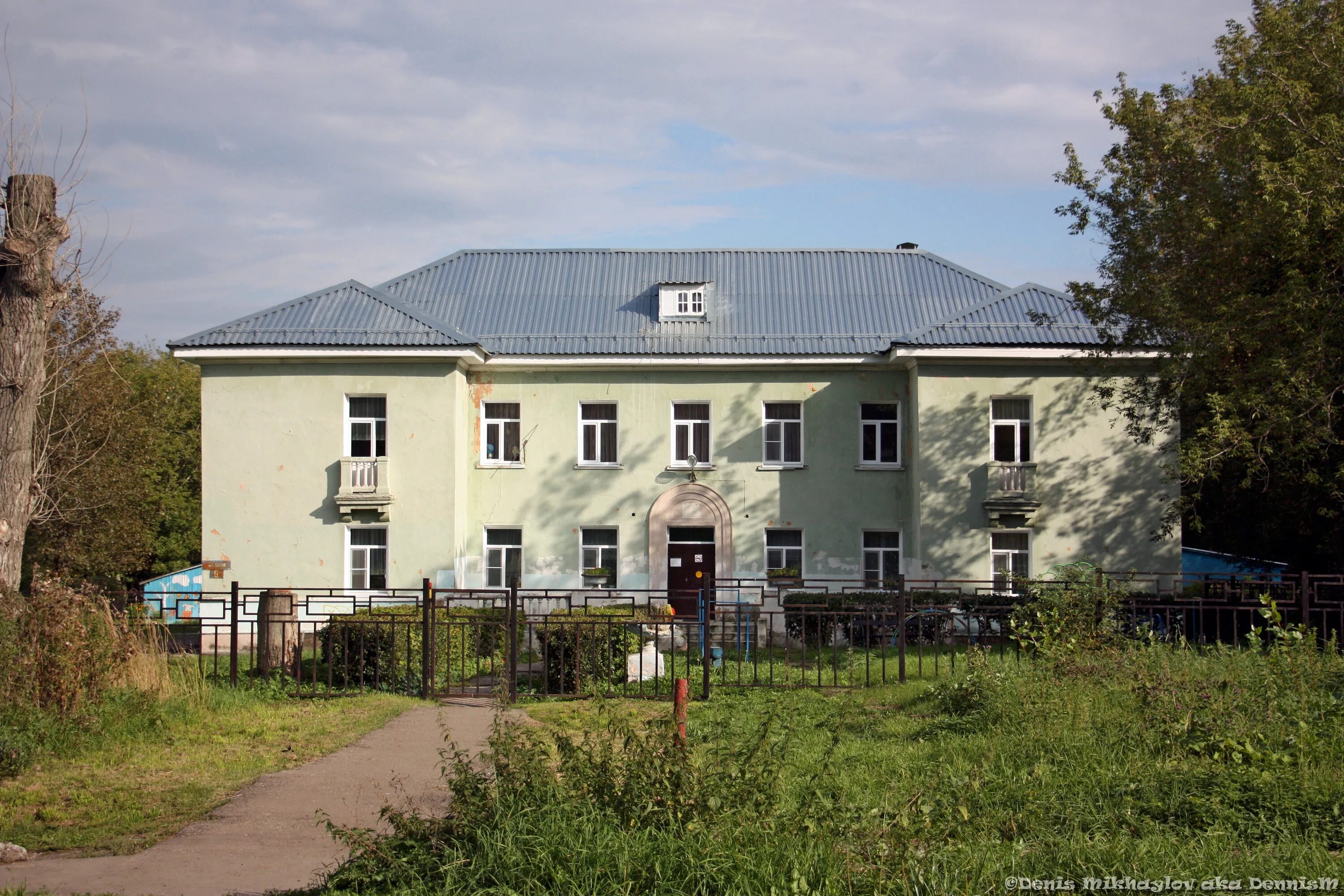 Школа 15 новомосковск. Центр образования 10 Новомосковск. ДС 10 Новомосковск. Школа 10 Новомосковск. Детский сад 15 Новомосковск.