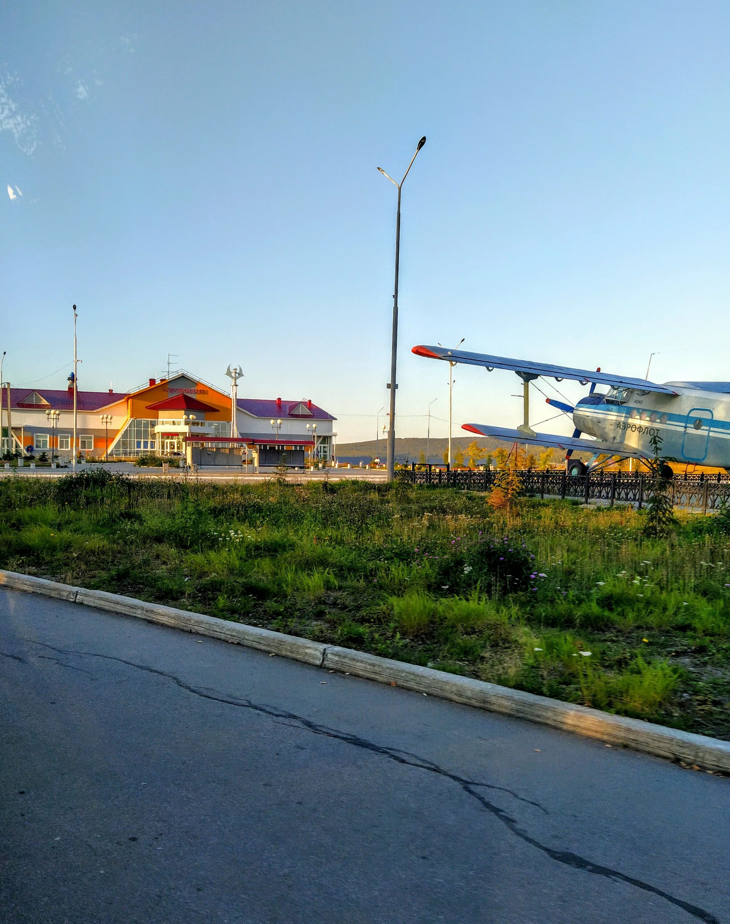 Прогноз погоды николаевск на амуре аэропорт. Николаевск на Амуре аэропорт. Старый аэропорт Николаевск на Амуре. Рп5 Николаевск на Амуре аэропорт. Аэропорт Комсомольск на Амуре.