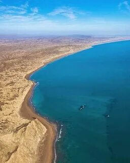 Впадает в аравийское море