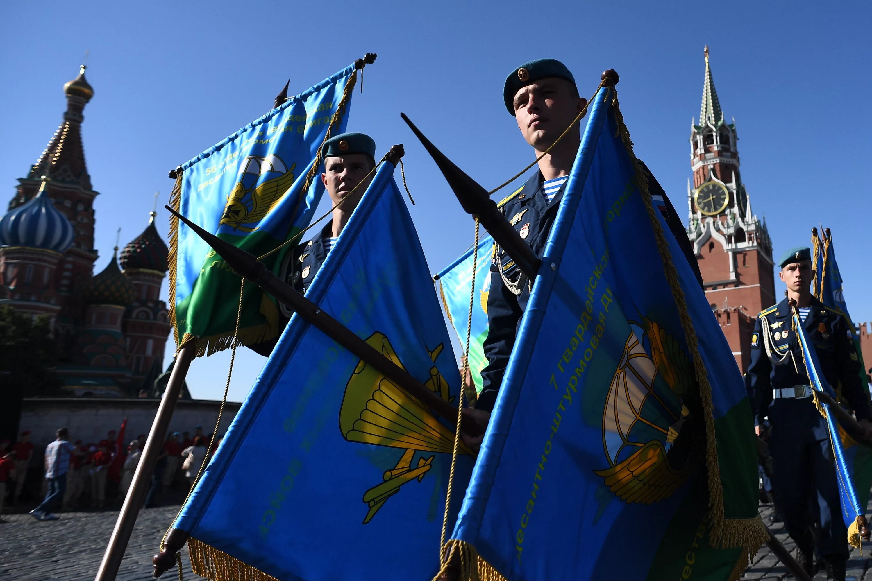 Внутренние войска мвд рф. Военно десантные войска. День воздушно-десантных войск. Солдат десантник. (национальная гвардия).