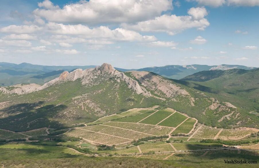 Гора Бакаташ Судак Крым. Село Таракташ Крым. Таракташ село Судак. Таракташ (хребет, Судак).