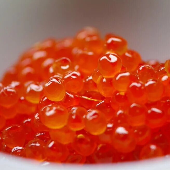 Икра горбуши 300гр. Цвет икры кеты. Натуральная икра. Икра нерки жидковата. Икра горбуши как выглядит.