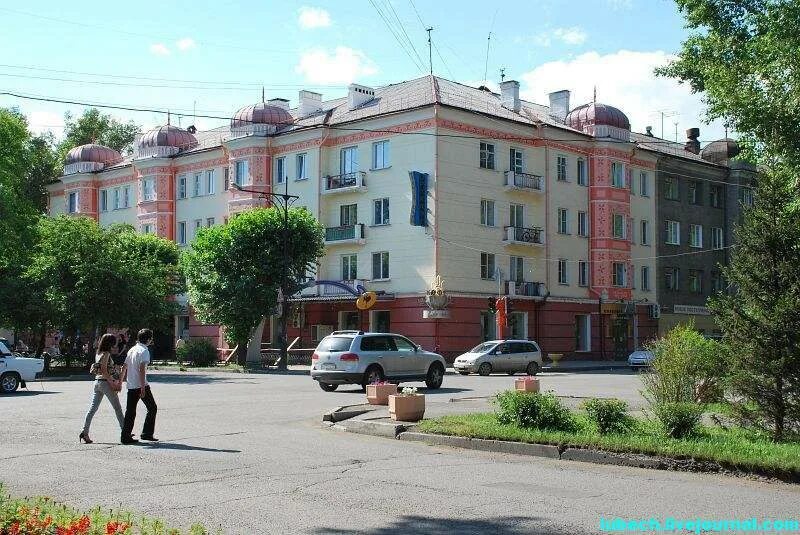 Сайты г абакан. Абакан центр города. Абакан Центральная улица. Абакан Октябрьская улица. Центр Абакана улицы.