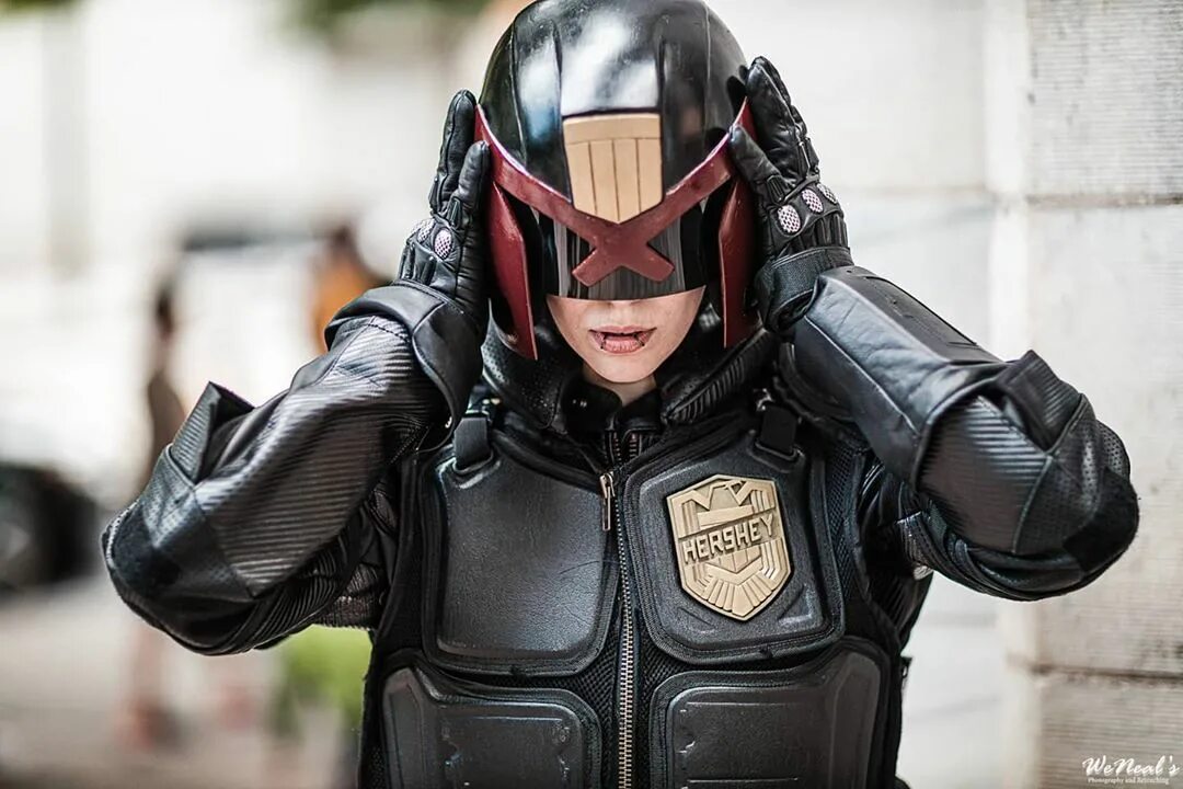 Судья Дредд Херши. Косплей Dredd. Judge Dredd косплей. Судья Дредд судья Херши. Badass company