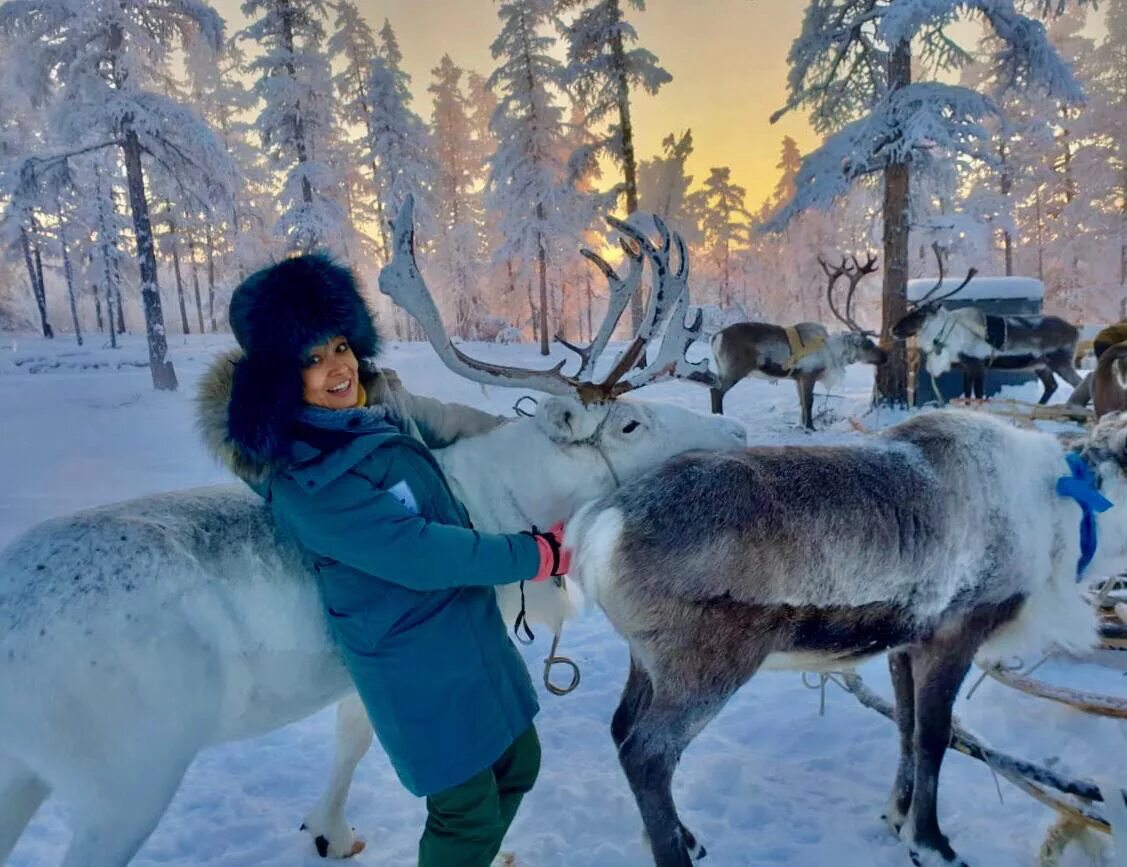 Река лена ленские столбы. Река лена ленские столбы. Якутия давай. Река лена. Якуты народы якутии.