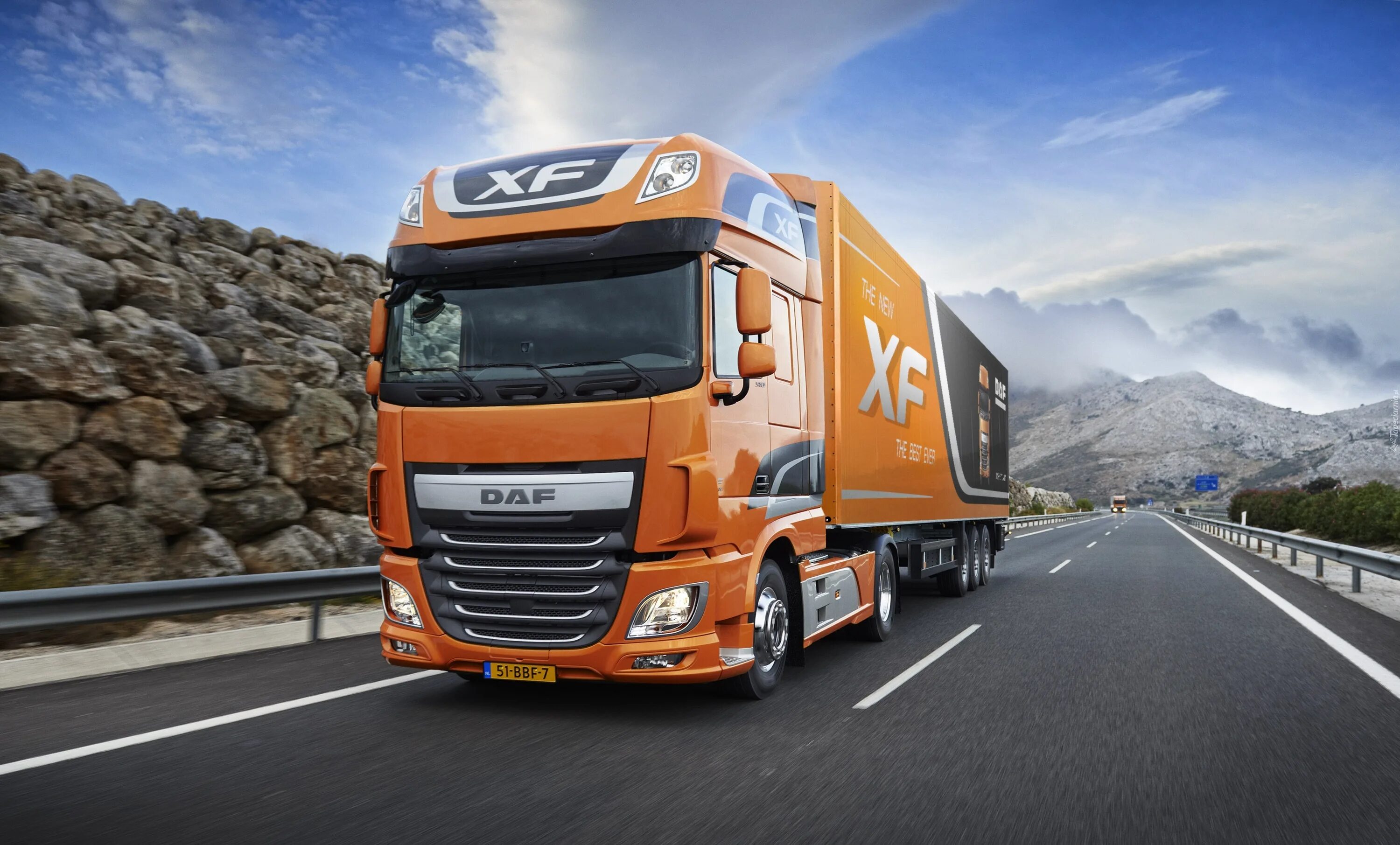 Даф цф евро 5. Daf cf euro2. Авто евро 6. Тягач мерседес бенц актрос. Даф евро 6.
