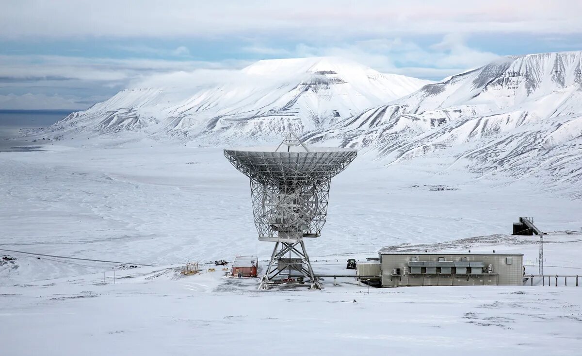 арктический трилистник земля франца-иосифа. самые северные объекты. земля франца иосифа база трилистник. радиолокационные станции в арктике. остров врангеля климат.