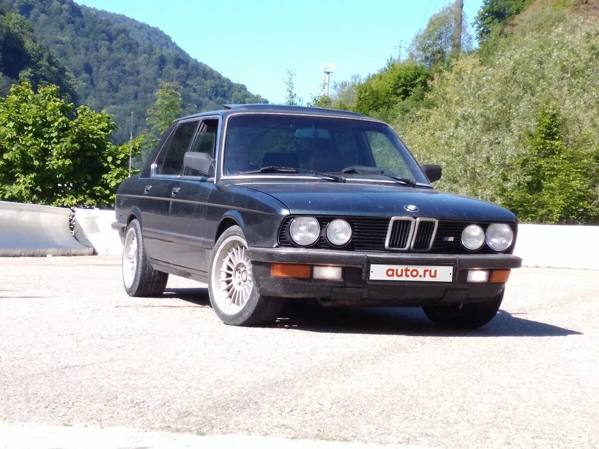 BMW 5 520i II (e28). BMW 5 1984. БМВ 520 1984. БМВ 520i 1984.