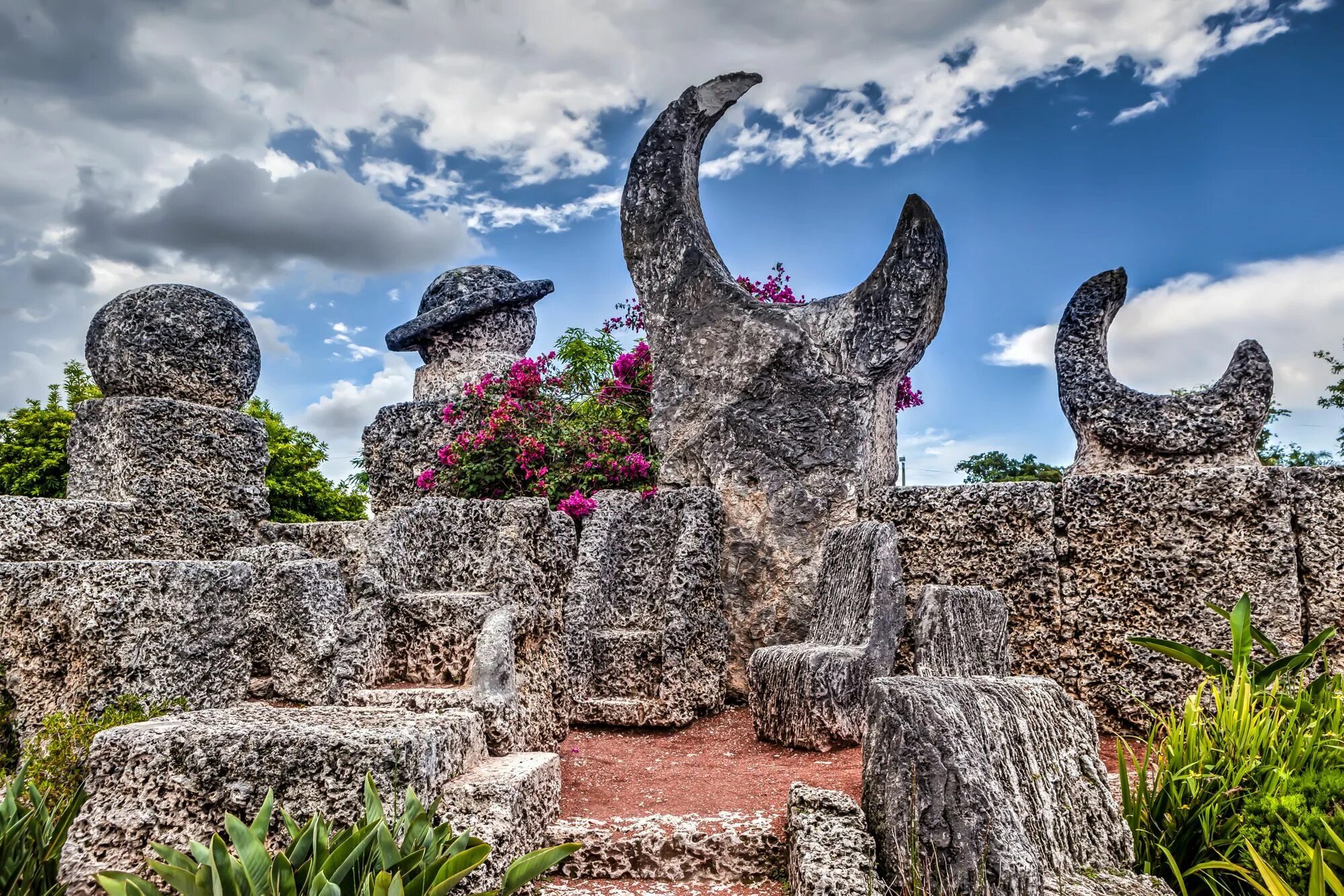 Десять самых. Самые популярные фамилии. Самые крупные территории стран. Самие насиленние страни. Самые популярные фамилии.