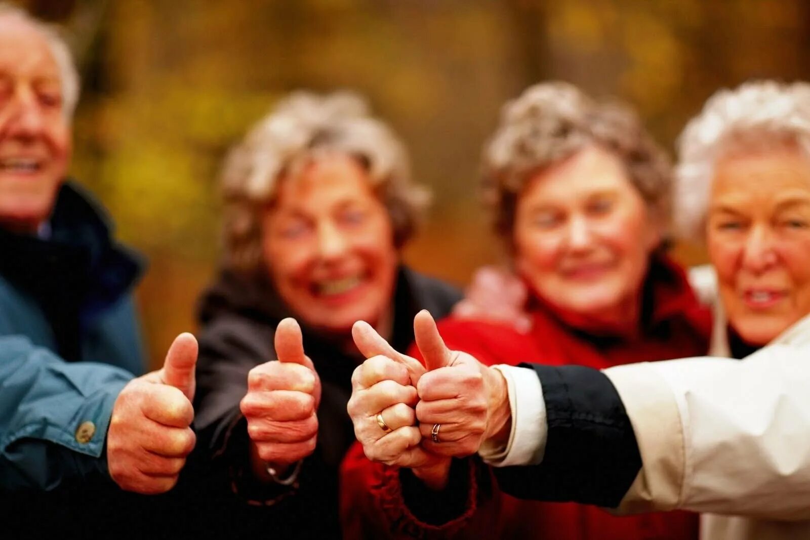 Счастливые пожилые люди. Пожилые люди. Счастливые пожилые люди. Пожилые люди. Счастливые пенсионеры.