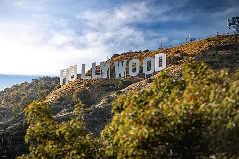 Hollywood Sign - Wikipedia.