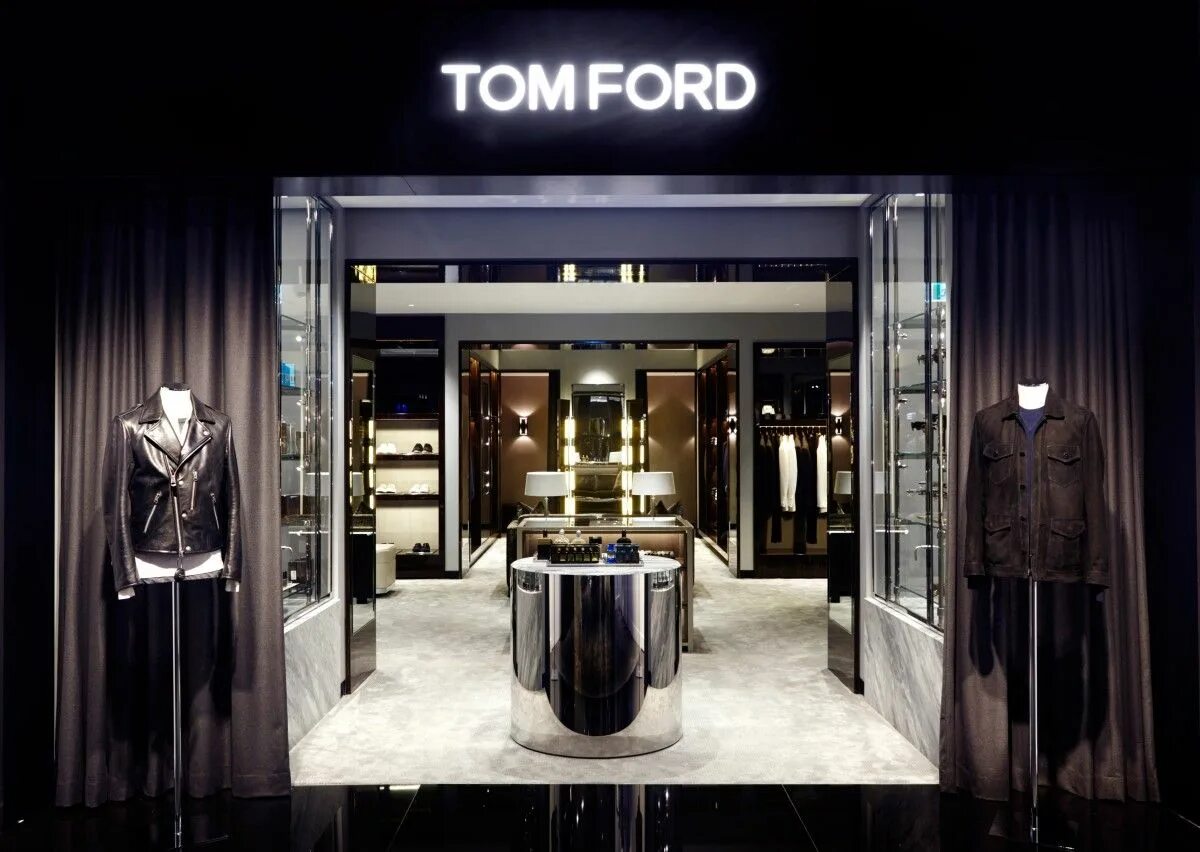 Цум том форд. Корнер Tom Ford в Москве. Tom Ford Boutique. Tom Ford Store. Tom Ford бутик одежды.