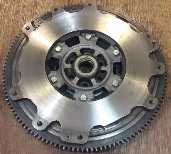 маховик двухмассовый nissan x trail